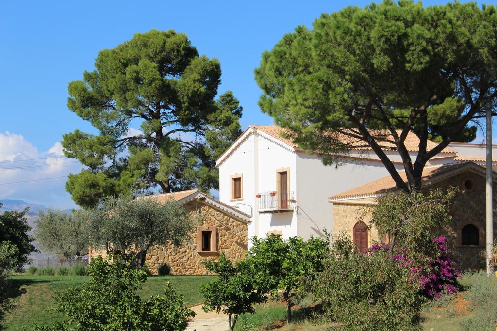 הוילה Aragona Agriturismo Feudo Muxarello מראה חיצוני תמונה