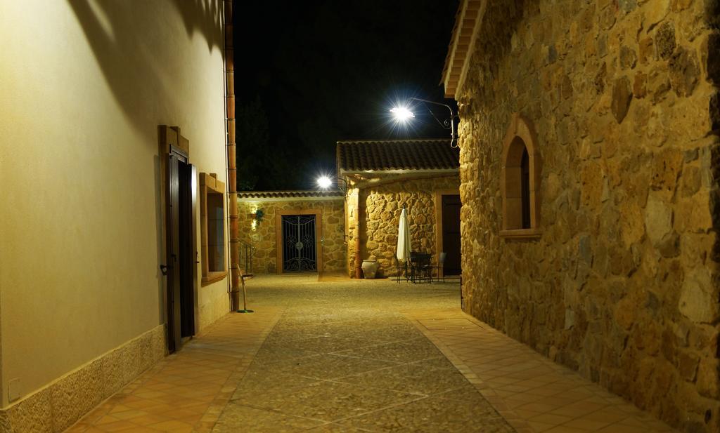 הוילה Aragona Agriturismo Feudo Muxarello מראה חיצוני תמונה