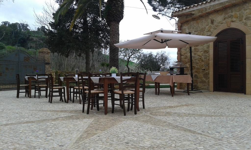 הוילה Aragona Agriturismo Feudo Muxarello מראה חיצוני תמונה