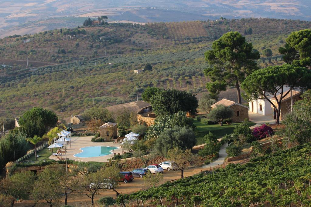 הוילה Aragona Agriturismo Feudo Muxarello מראה חיצוני תמונה